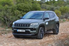 Jeep-Compass-4xe-240-HP-21.jpg